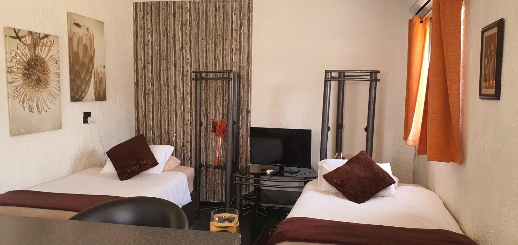 The Guesthouse Vanderbijlpark Exterior photo