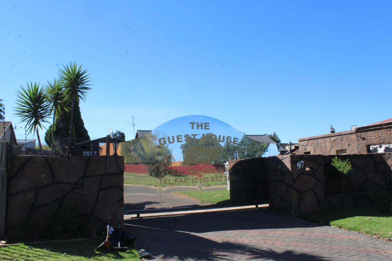 The Guesthouse Vanderbijlpark Exterior photo